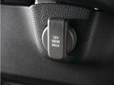 ◆アクセサリーソケット◆ドラレコの電源やスマートフォンの充電等に使用できる便利な電源ソケット!使いやすい場所に装備されています。