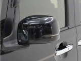 ◆ドアミラーウインカー◆ドアミラーにウインカーを装備しています。対向車に自身の進行方向を合図し安全に運転できます。
