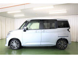 両側パワースライドドア付きだから、狭い駐車スペースなどでの 乗り降りラクラク!小さなお子さまのいるご家庭には嬉しい装備。