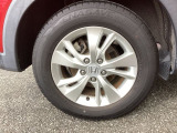 純正アルミホイールです。足元が引き立つので、車全体のイメージがアップしますよ!