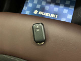 【スマートキー】キーをポケットやカバンに入れたままでもドアの施錠・開錠ができ、雨の日や荷物の多い日に大活躍!