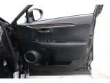 運転席ドア。除菌、消臭済です。