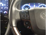 ハンドルから手を放さずに操作出来ますので、安全運転にもつながりますね
