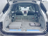 2列目・3列目シートを収納した場合の写真です。大型のお荷物や長尺物にお荷物を積み込む際に大変余裕がある収納スペースです。