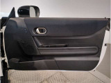 当社BMW認定中古車は全車保証付きでございます。また保証料金や整備費用はお見積書内の諸費用・税金に追加計上する事はございません。認定中古車保証付きのお支払総額でお見積りご依頼の上、他店とお比べください