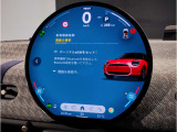 MINIのメーターパネルは円をコンセプトにデザインされております。おしゃれで愛嬌のあるMINI独自のデザインに惹かれる方は数多くいらっしゃいます。