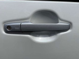 ☆弊社の整備工場には国家資格を持った整備士が多数在籍しております。また、軽自動車だけでなく普通車や外車の整備も実施しておりますのでご購入いただいたお車だけでなくご家族のお車の整備もお任せください☆
