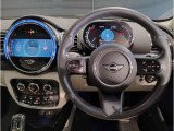 ミニ独特のゴーカートフィーリングと呼ばれる軽快なハンドリングはAT車、MT車のどちらでも楽しめます。