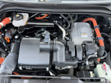 チェーン駆動の、4気筒DOHCエンジンと2モーターのハイブリッドシステムです。