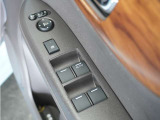 ◆パワーウィンドウスイッチ◆運転席から全席の窓の開閉操作を行うことが出来いつでも換気ができます!