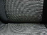 ◆ISOFIX◆シートベルトいらずでチャイルドシートと固定金具を連結するだけでガッチリ固定できます。