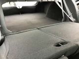 トランクスペースも通常で十分な広さがございます。