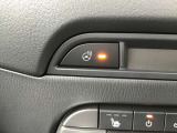 ステアリングヒーター付きで寒い朝もあったかです。