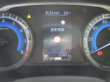 車両の各種設定はステアリングスイッチで目線をそらさず操作できます。