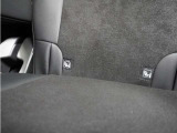 ◆ISOFIX◆シートベルトいらずでチャイルドシートと固定金具を連結するだけでガッチリ固定できます。