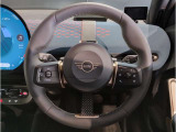 ミニ独特のゴーカートフィーリングと呼ばれる軽快なハンドリングはAT車、MT車のどちらでも楽しめます。