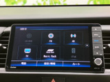 多彩なメディアに対応し、お好みの音楽を高品質で楽しめます。ラジオ、CD、USBなど、様々なソースから音楽を楽しめる環境です。