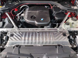 【BMWクリーンディーゼル】市場をリードするディーゼルエンジン。低回転ステージ専用ターボが走り出しから効果的に過給を行いスムーズな発進加速や低燃費を実現。ディーゼルの常識を超えたスポーティな走りを!
