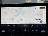 いまや必須装備「ナビゲーション」搭載!知らない場所にスイスイッとドライブ。もう、これなしではハンドルを握れませんね!でも運転中の操作は危険ですのでご注意ですね☆