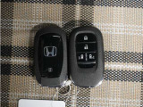 ◆スマートキー◆カギをバッグやポケットに入れたままでもドアロックの開閉ができる『スマートキー』付き!雨天や暗くなってもカギを取り出す必要がなくドアの開錠&エンジンも始動できます