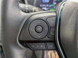ステアリングスイッチ付き。前方から目を離すことなく操作することが可能です。