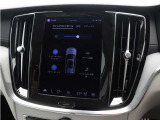 クイックコントロールビューでは、ヘッドレストの格納など車両の一部の機能に素早く簡単にアクセスできます。