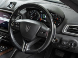 握るものを『興奮』へと導くステアリング。レースで培ったハイパフォーマンスなドライビングを体験。