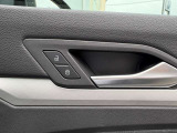運転席から集中ロックを行えます。