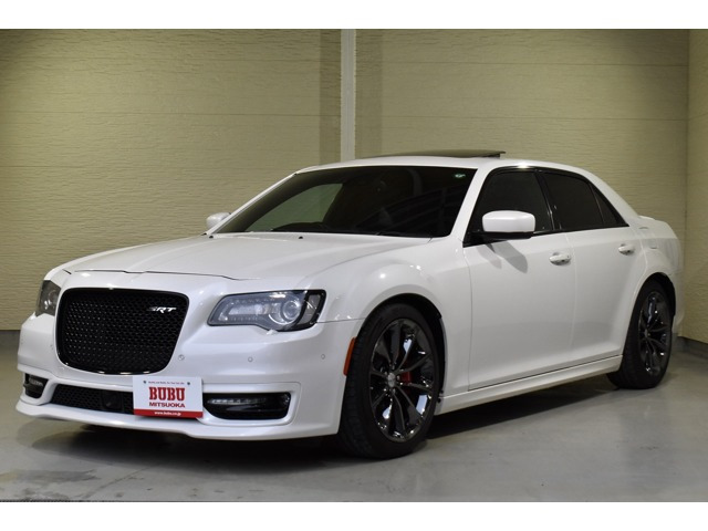 300 SRT8