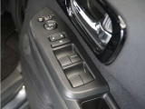 ◆パワーウィンドウスイッチ◆運転席から全席の窓の開閉操作を行うことが出来いつでも換気ができます!