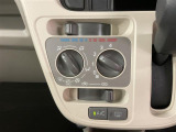 軽の看板が目印です!届出済 未使用車をお探しの方はこちらの看板を目印にお越しください。※似たような看板のお店がございますのでお間違えのないようご注意ください。