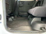 足元は広々♪しっかり内装ルームクリーニングを実施しています。車に自信があるからこそ、是非一度ご来店頂き見てもらえると幸いです。
