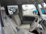 お車は一生の内にそう何度も買いなおされるものではありません。なので後悔の無いお車選びとカーライフ私たちケイスマイルにサポートさせて下さい!