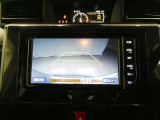バックモニターがついていますのでバックでの駐車が苦手な方でも大丈夫です。実際のバック駐車は目視確認と合わせてお使い下さい。