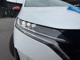LEDヘッドランプは、白く明るいのが特徴です。フォグランプ付きです。