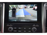 バックカメラ完備にて後退時の安全確認もご安心頂けます。
