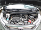 エンジンルームの画像です!経験豊富な整備スタッフがしっかり点検整備してご納車いたします!アフターメンテナンスも当店へお任せください!