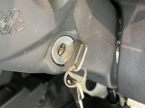 品質へのこだわり!フロアマットやシートなど車内をキレイに清掃し、ニオイや汚れなどを徹底的にクリーニングしてもらっております。室内はピカピカです☆
