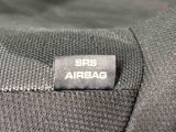 車両側方からの衝撃を緩和するSRSサイドエアバッグ(運転席/助手席)に加えて,SRSカーテンシールドエアバックも標準装備