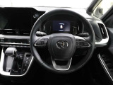 各操作スイッチなどもハンドルから手を放すことなく操作可能で安全運転に支援いたします!