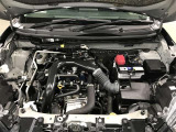 外装工程では、ボディの汚れや鉄粉を洗浄し、磨き上げコーティング。タイヤ・ホイール・エンジンルームまで、しっかり洗浄・艶出しいたします。