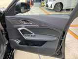 当社BMW認定中古車は全車保証付きでございます。また保証料金や整備費用はお見積書内の諸費用・税金に追加計上する事はございません。認定中古車保証付きのお支払総額でお見積りご依頼の上、他店とお比べください