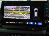 バックカメラ装備☆苦手な駐車をサポートしてくれます♪上から見下ろしたような映像です♪
