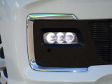 ■LEDヘッドライト■消費電力は少なく、しっかり明るいLEDヘッドライトです♪フロントバンパーにはフォグライトが装着されています!