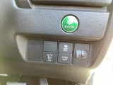 【eコンスイッチ】低燃費運転をサポートするECONモード。スイッチをONすると、エンジンやトランスミッション、A/Cなどを協調制御し、燃費の向上に貢献。エコドライブの効果を高めます。