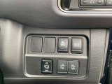 各種、多機能なスイッチが、運転席右側に配置されております。