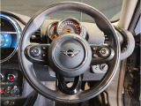 ミニ独特のゴーカートフィーリングと呼ばれる軽快なハンドリングはAT車、MT車のどちらでも楽しめます。