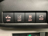 【運転席インパネスイッチ】安全装置関係のスイッチも操作しやすい位置に配置されています。
