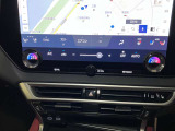 運転席&助手席には、冬はシートヒーター、夏はベンチレーションシステムが備わっており、快適にドライブしていただけます。