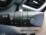 AUTOの位置にセットしておくと、暗くなったら自動でライトの点灯をサポートしてくれます!高速道路でのトンネル通過時など便利です!